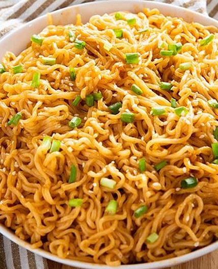 Ramen à l’ail et au sésame (10 minutes)