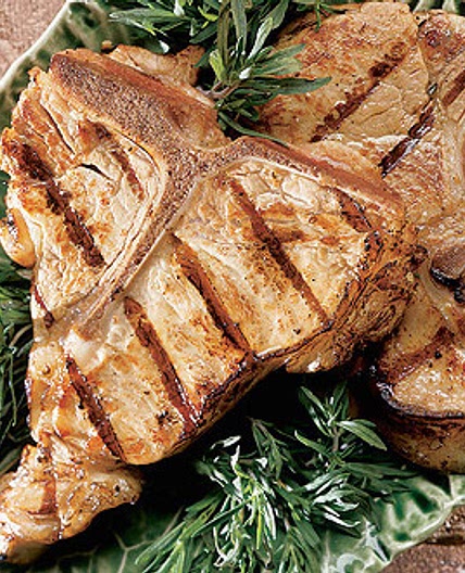 Biftecks D’aloyau (côtelettes de longe) de Veau de Grain du Québec Grillés au Thym Citronné