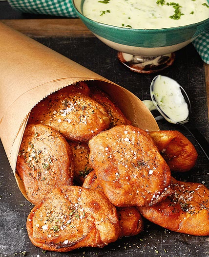 BBQ-Kohlrabischeiben mit Apfel-Wasabi-Mayonnaise