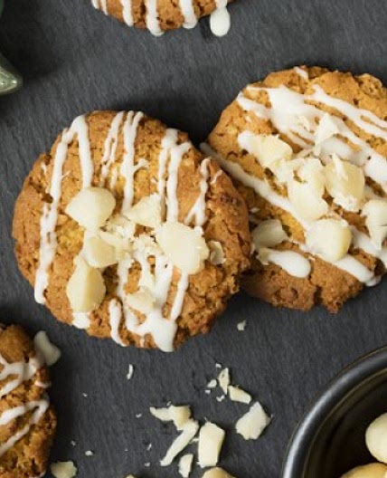 Glutenfreie Haferflocken Kekse mit Macadamianüssen