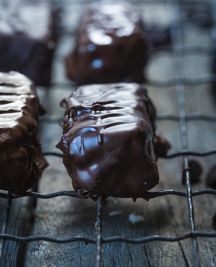 Easy Homemade Bounty Bars