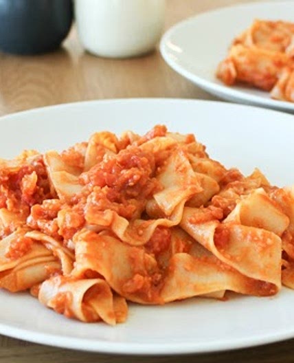Smoky and Spicy Sausage and Tomato Pappardelle Pasta