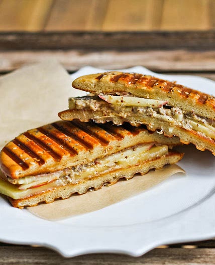 Sandwich Rounds {almond flour}