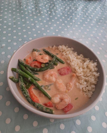 Thai curry with prawns