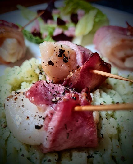 Bacon wrapped scallops with dill & butter mash