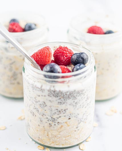 Vegan Chia Overnight Oats