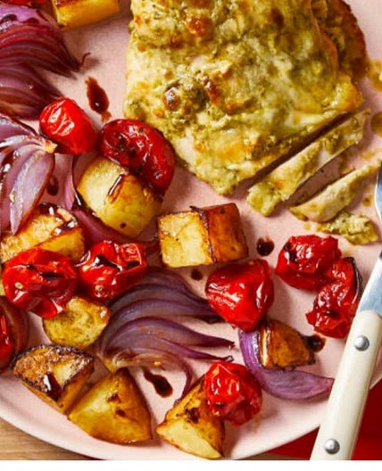 Cheesy Chicken & Pesto Caprese Bake