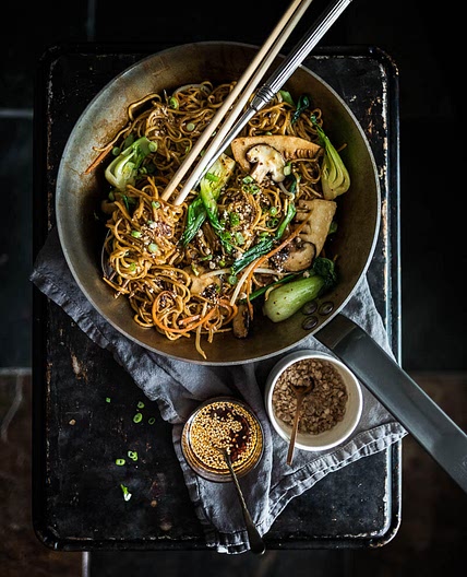 Vegetarian Chow Mein (素菜炒面)