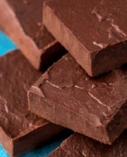 Healthy Chocolate Fudge - Chocolate Covered Katie