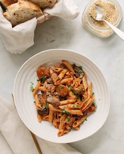ONE-POT PENNE PASTA W/ MUSHROOMS + SAUSAGE