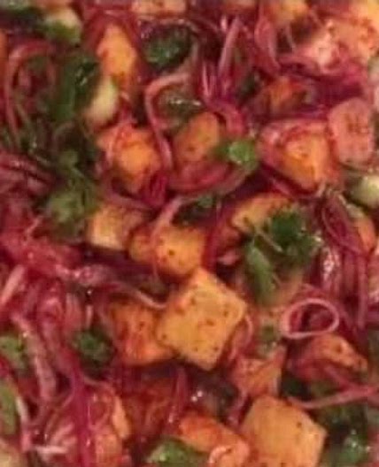Taro with Sumac, (القلقاس البلدي المقلي)