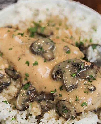Crock pot smothered chicken with gravy