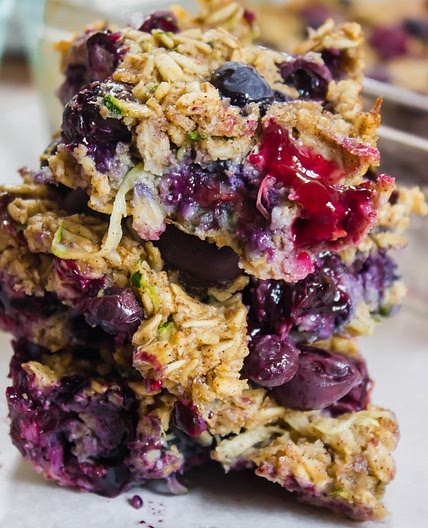 Blueberry Zucchini Oatmeal Bars |The Sassy Dietitian