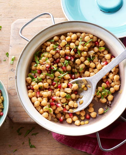 Anardana chana (pomegranate and chickpea curry)
