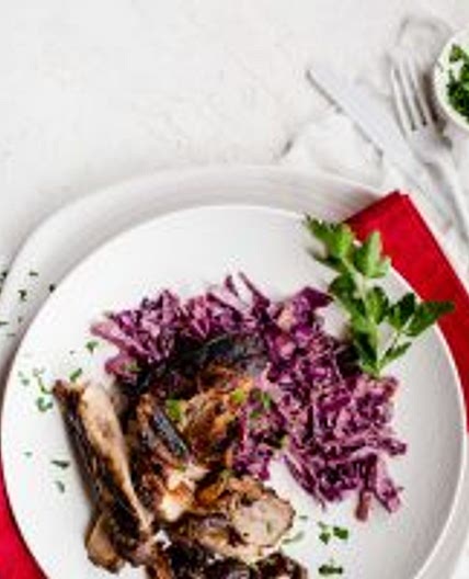 Ginger ribs with creamy red cabbage