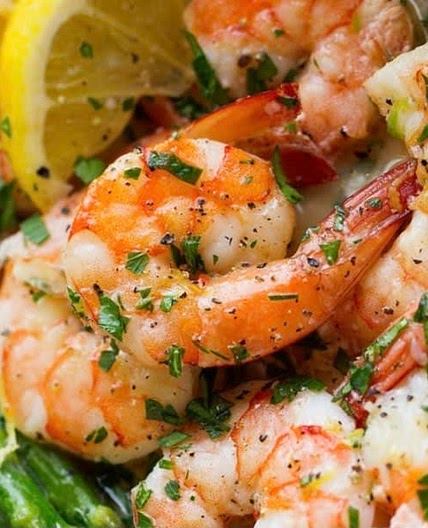 Shrimps with Garlic in Lemon Butter Sauce