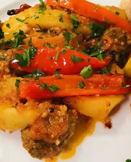 Turkish Meatballs with Potatoes and Pepper