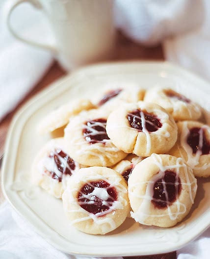 Raspberry Almond Shortbread Cookies