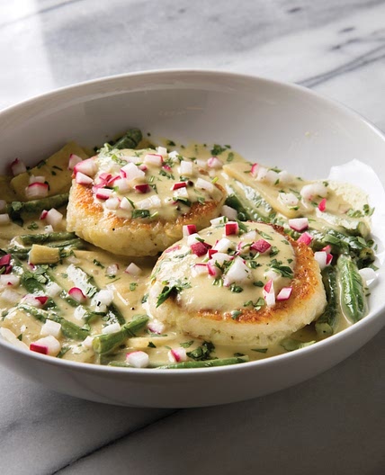 thai vegetables green curry with jasmine rice cakes