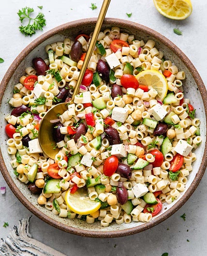 GREEK PASTA SALAD (EASY + HEALTHY)