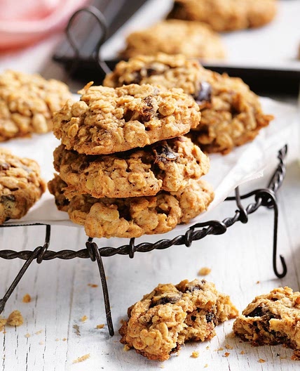 Oat and Date Cookies