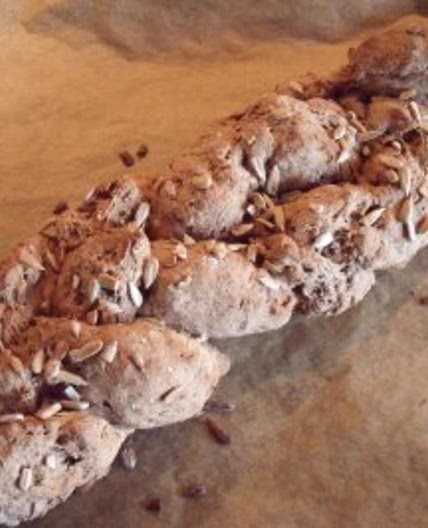 Brotzopf mit Kürbiskernen