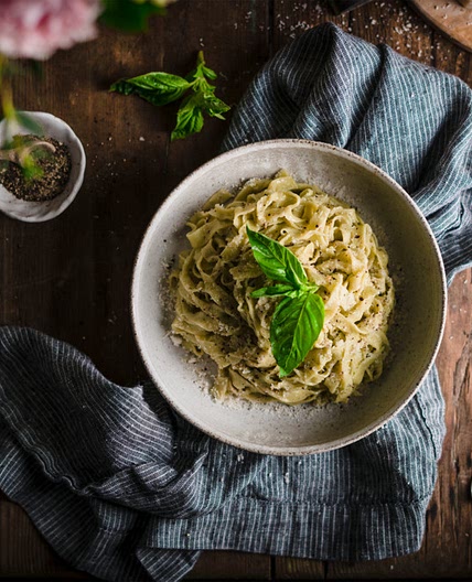 Basil & Garlic Pasta Dough — The Broken Bread