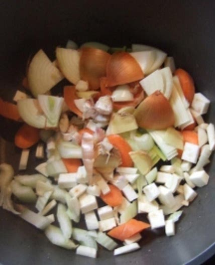 Chinesische Huehnersuppe scharf/sauer