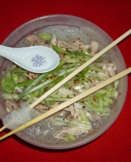Vietnamesische Nudelsuppe
