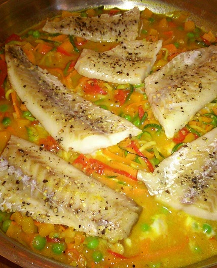 Zarter Ofenseelachs auf Kokos-Gemüse! LOW CARB!