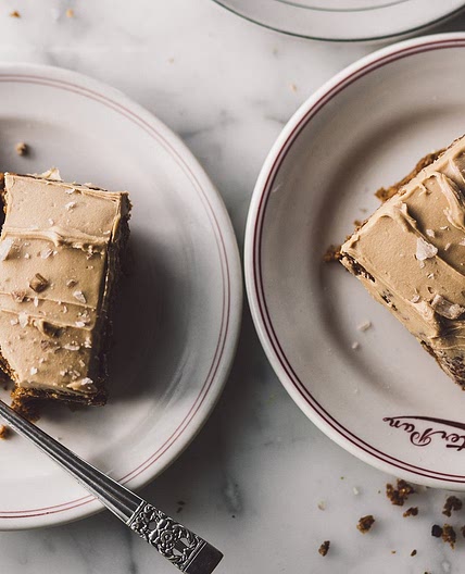 Vegan olive oil cake with ginger