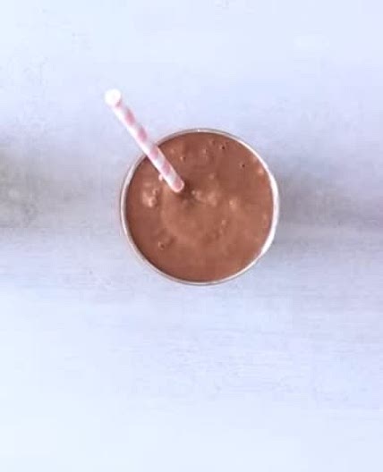 Peanut Butter Banana Smoothie w/ Cocoa