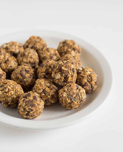 No Bake Pumpkin Oatmeal Energy Balls