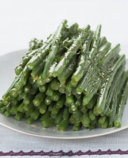 Haricots verts à l'ail et aux herbes ciselées