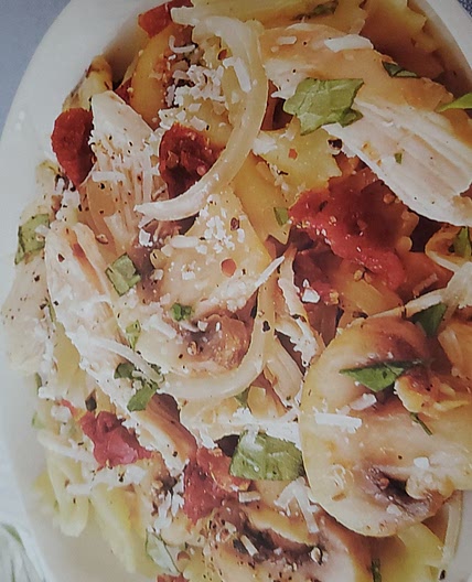 FARFALLE WITH CHICKEN AND SUN-DRIED TOMATOES