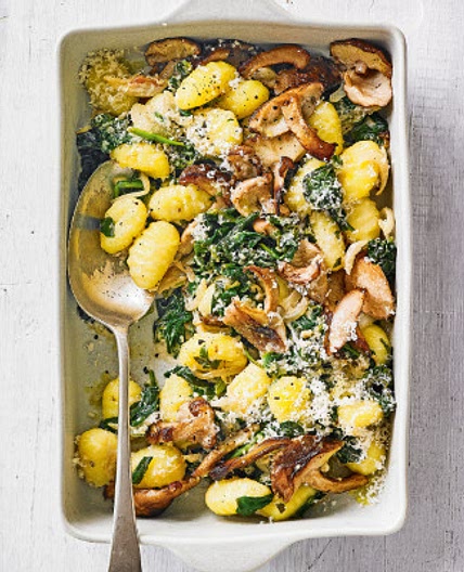 Baked gnocchi with spinach & mushrooms