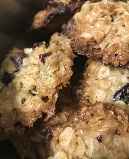 Mom’s Old-fashioned Oatmeal Cookies 
