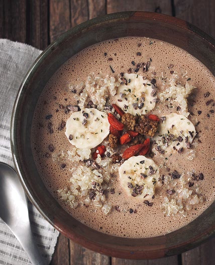 Cacao & Hemp Quinoa Breakfast Bowl - Tasty Yummies