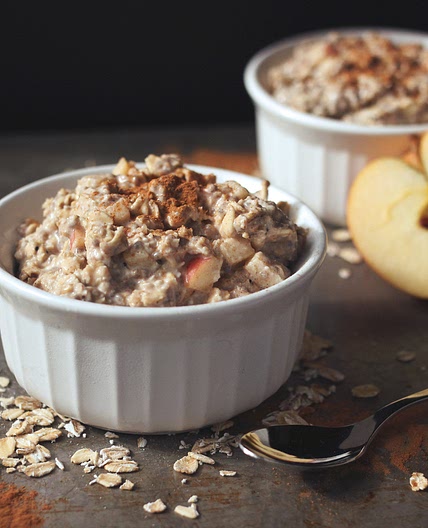 Apple Cinnamon Overnight Oats {gluten-free and vegan}
