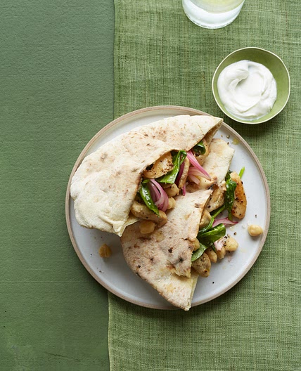 Spinach, Chickpea, and Grilled Chicken Pitas