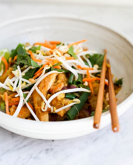 Whole30 Spaghetti Squash Pad Thai