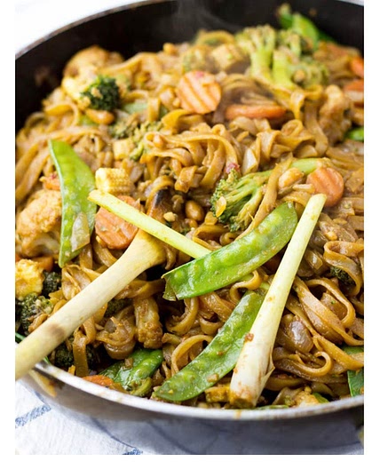 Easy Creamy Peanut Sauce Stir Fry