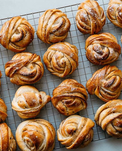 Swedish Cardamom Rolls (Kardemummabullar) — Fix Feast Flair