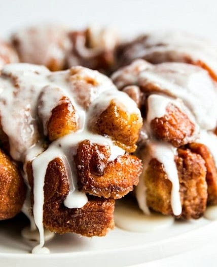 Cinnamon Roll Monkey Bread