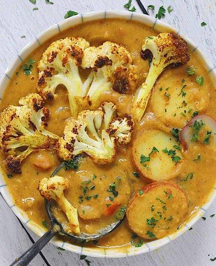 Roasted Cauliflower & Lentil Curry Soup | Good Old Vegan