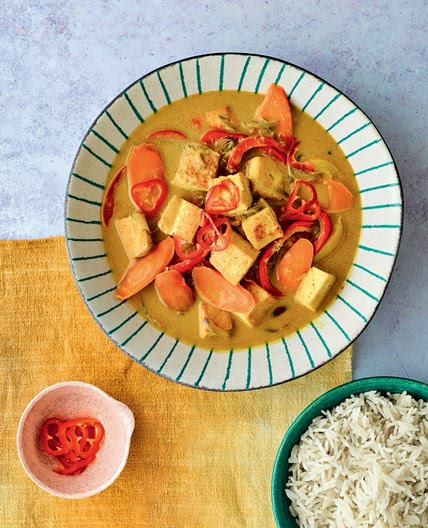 CREAMY VEGETABLE PANANG CURRY