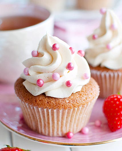 Vanilla Flour Buttercream (or Ermine Buttercream)
