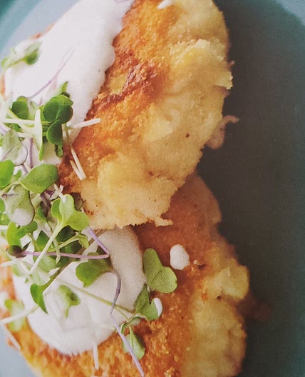 Fish Cakes with Dipping Sauce