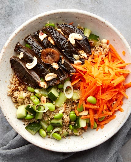 MC - Teriyaki portobello mushroom with edamame & quinoa