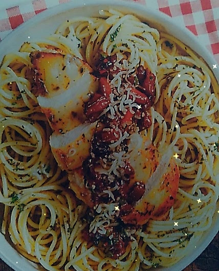 BALSAMIC TOMATO & HERB CHICKEN over Buttery Garlic Spaghetti